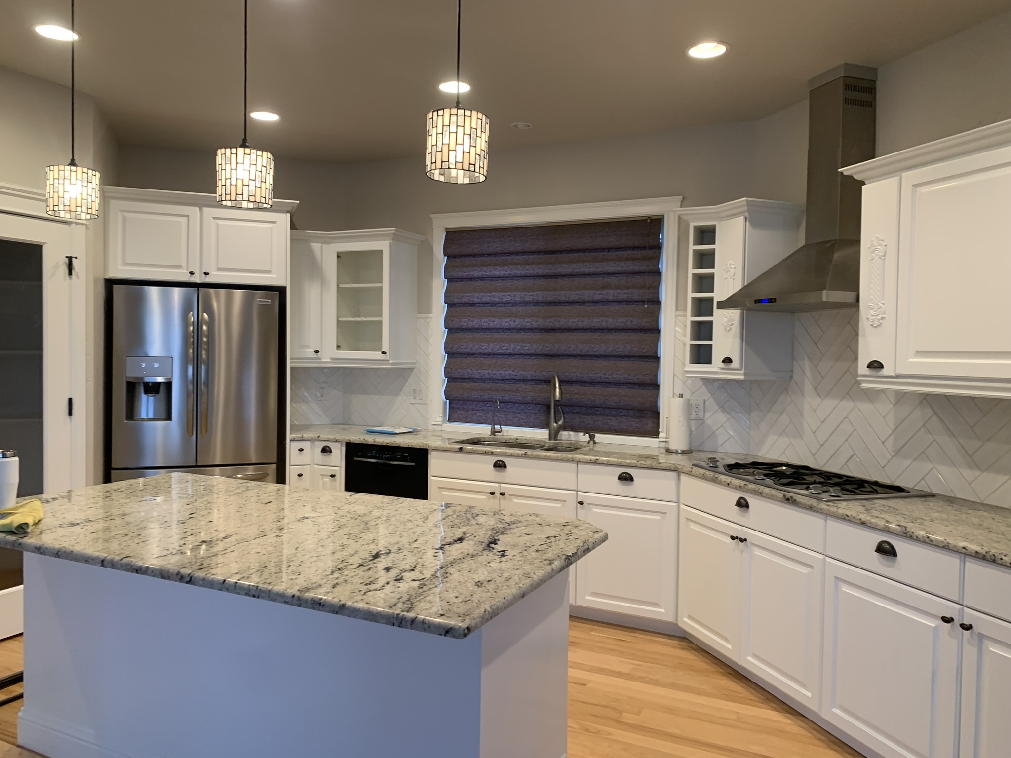 93328EBE-615E-4903-8352-CD7C99405AC3